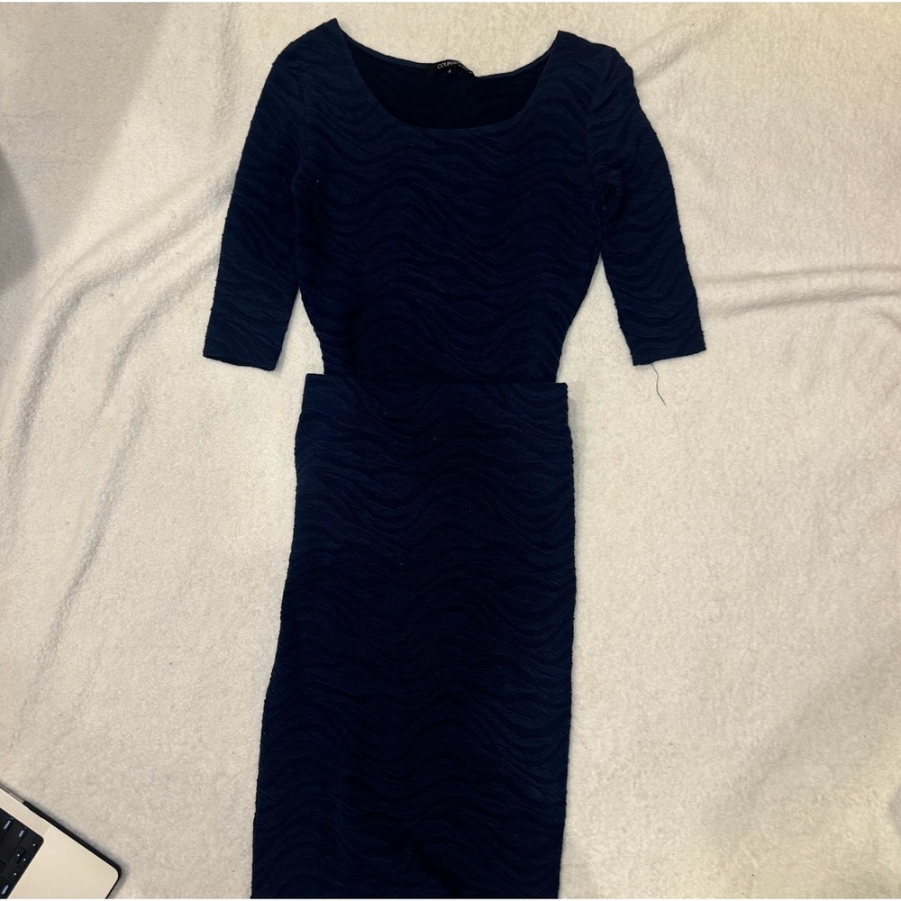 COURAGE B Navy Textured Wavy two piece Size S 3/4 Sleeve Cutout